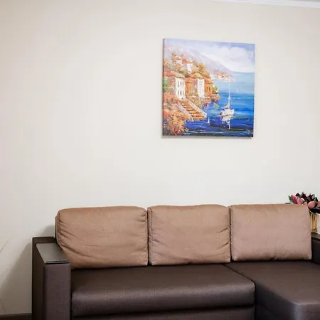 Aparthotel центр міста! затишні квартири в новобудові! Uzhhorod